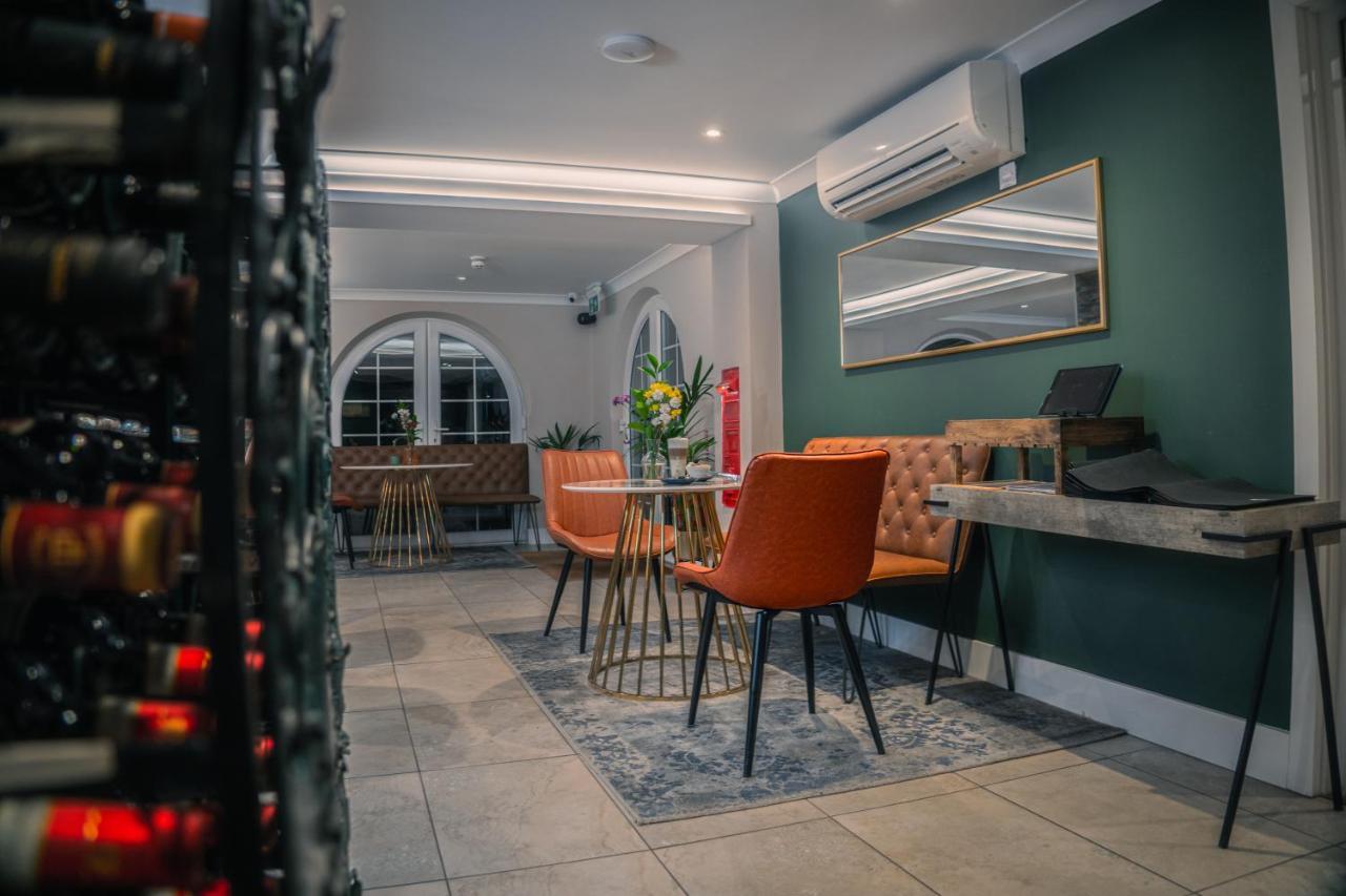 Le Pommier Hotel Castel Ngoại thất bức ảnh